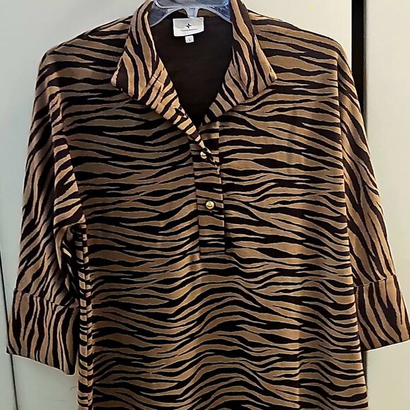 Tuckernuck Tiger Willow animal Print Stretch Tunic blouse (Large) - Picture 6 of 9
